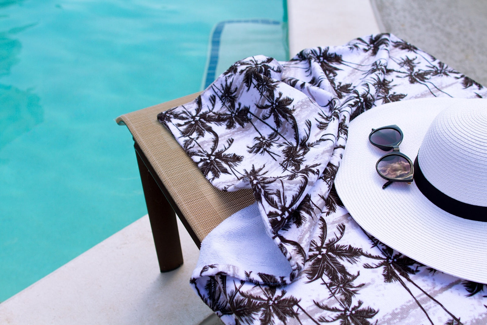 Keep Palm Lounge Chair-Length Beach Towel