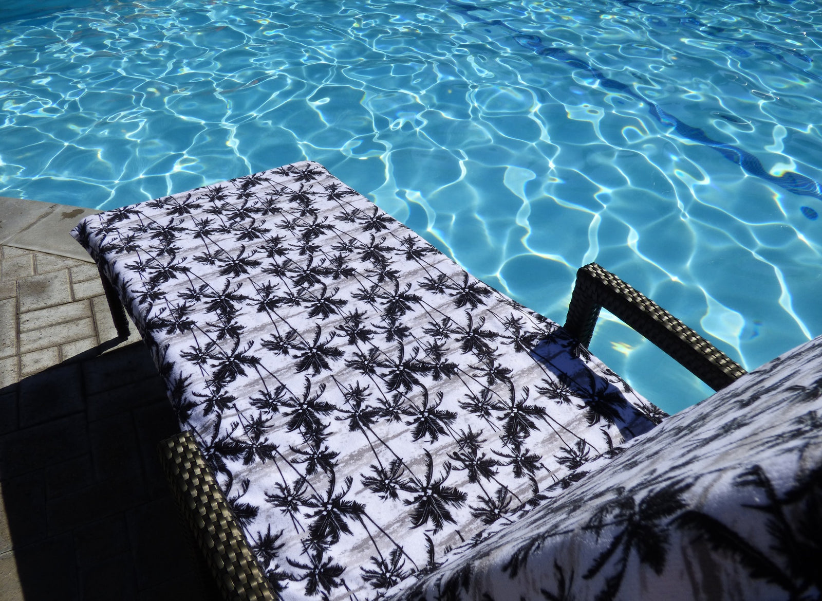 Keep Palm Lounge Chair-Length Beach Towel